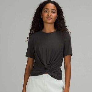 Lululemon Crescent t-shirt size 4 color graphite grey. Like new